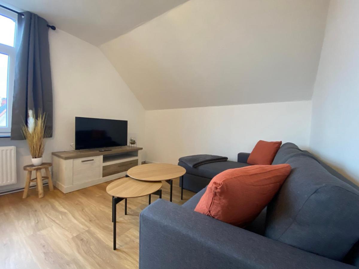 Charmante Altbauwohnung An Der Kesselschleuse 3 Emden Exteriör bild